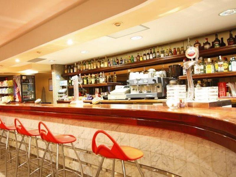 Hotel Perla Бенидорм Екстериор снимка