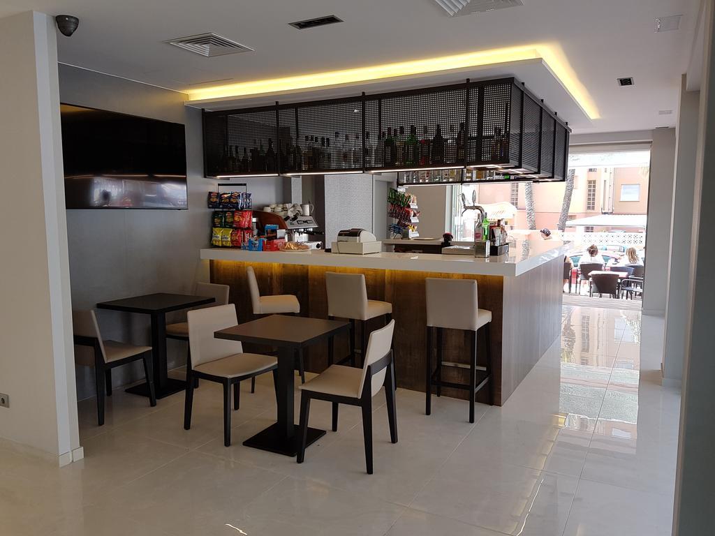 Hotel Perla Бенидорм Екстериор снимка