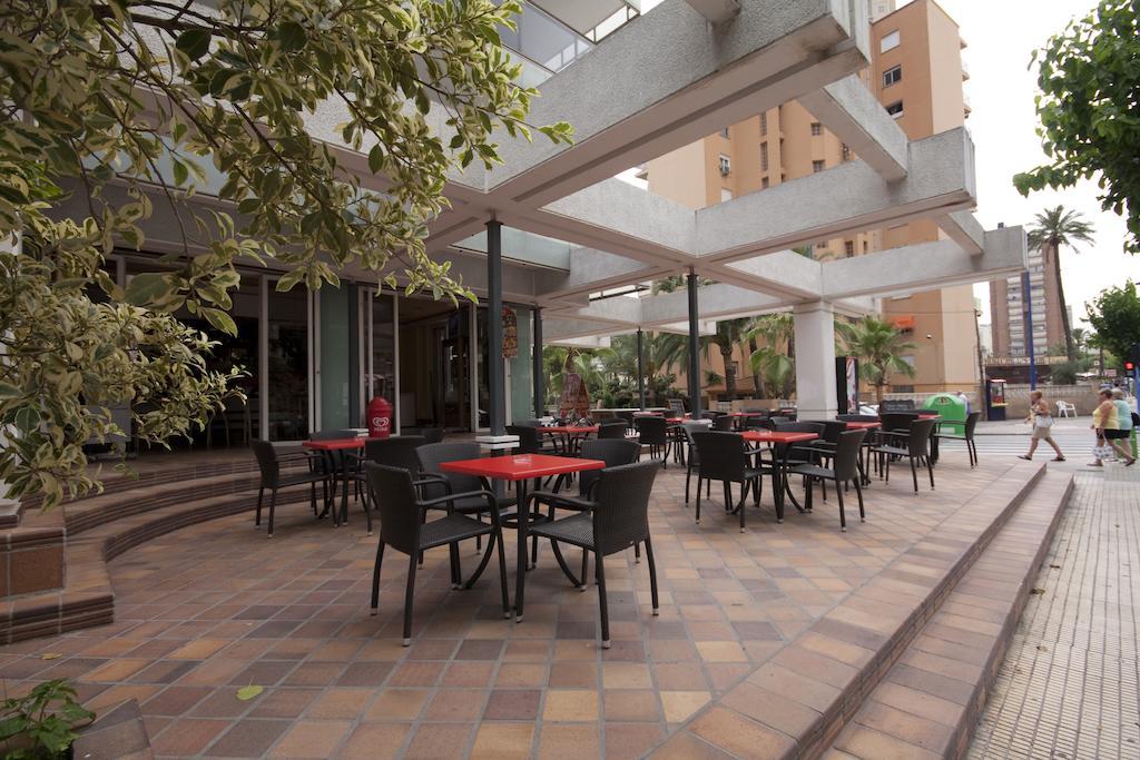 Hotel Perla Бенидорм Екстериор снимка