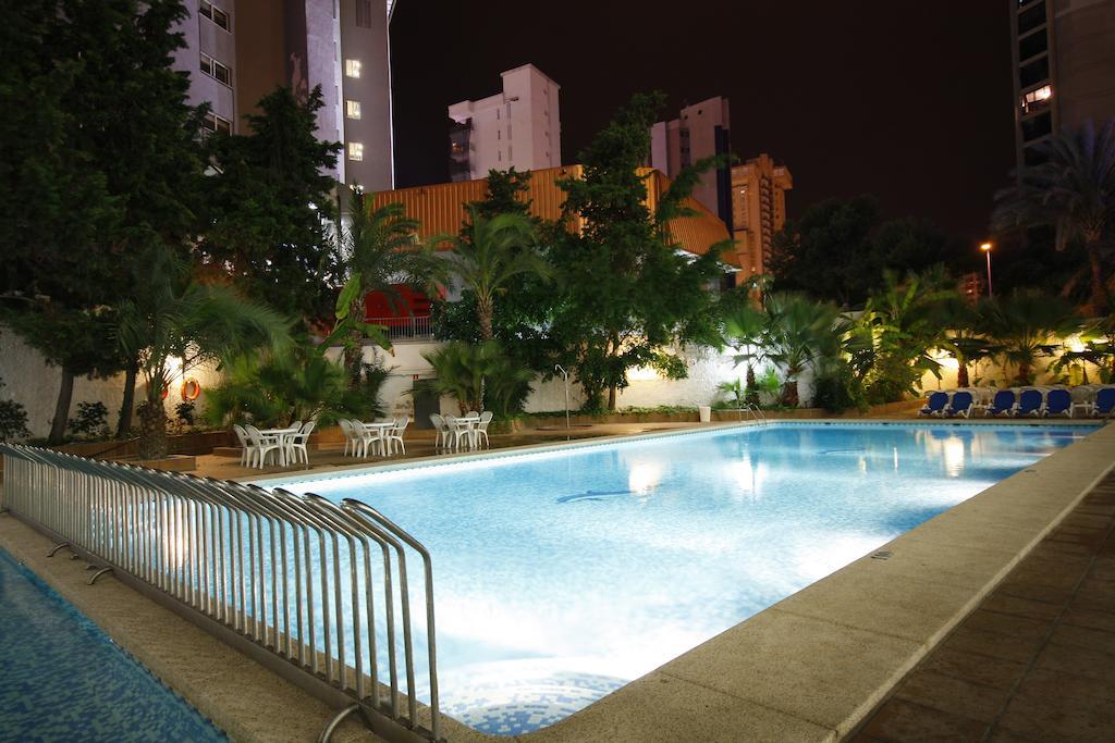 Hotel Perla Бенидорм Екстериор снимка